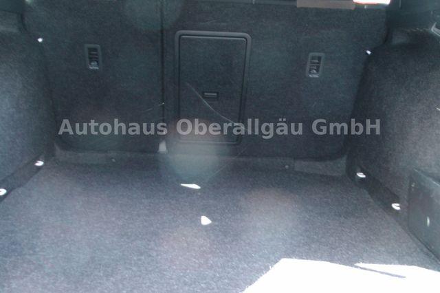 Skoda Octavia Combi Scout 4x4*AHK*Standheizung*LED 