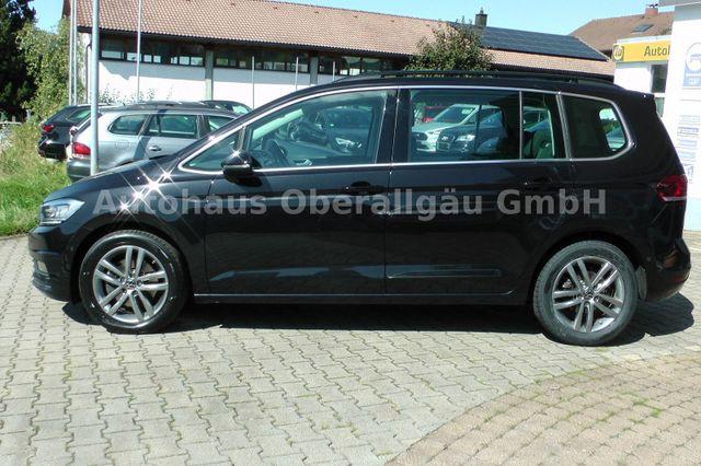 Volkswagen Touran Highline*AHK*ACC*DCC*LED*7-Sitzer 