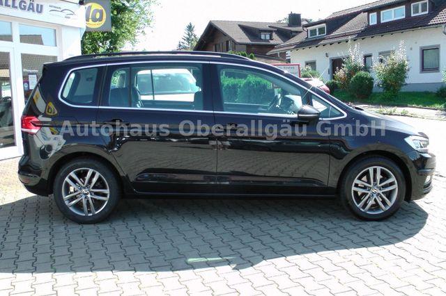 Volkswagen Touran Highline*AHK*ACC*DCC*LED*7-Sitzer 