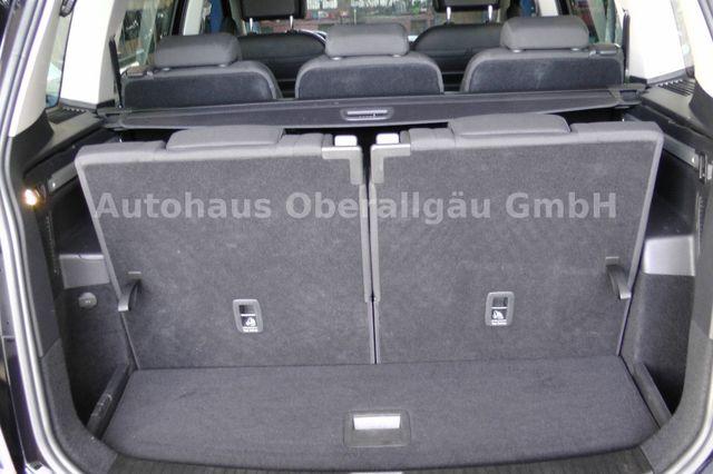Volkswagen Touran Highline*AHK*ACC*DCC*LED*7-Sitzer 