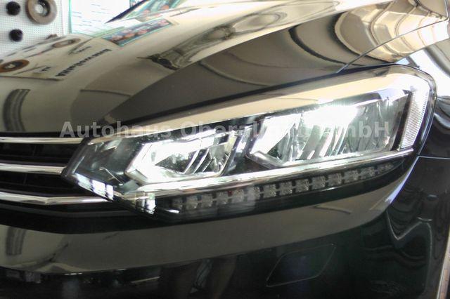 Volkswagen Touran Highline*AHK*ACC*DCC*LED*7-Sitzer 