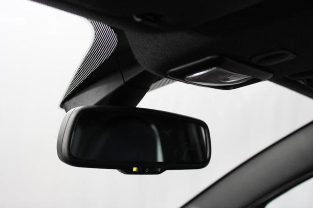 Abarth 695 Rivale 1,4 T-Jet UVP 33.720 Euro, Mahagoni Paket, Skydome Panorama Schiebedach, Beats Soundsystem, Bi Xenon, Uconnect Navi mit 7" Hd-touchscreen, Klimaautomatik uvm. 