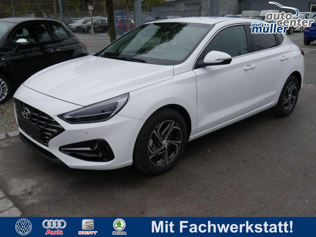 Hyundai I30 Fastback 1 0 T Gdi Dct Style Led Navi Ruckfahrkamera Pdc Sitz Lenkradheizung