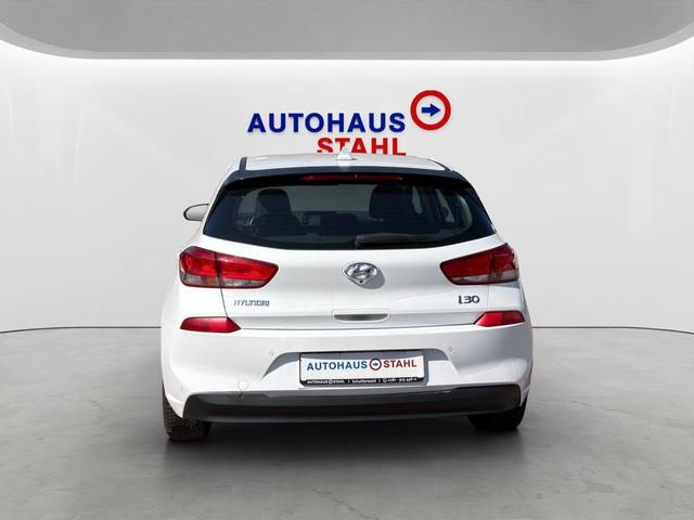 Hyundai i30 1.4 YES! 
