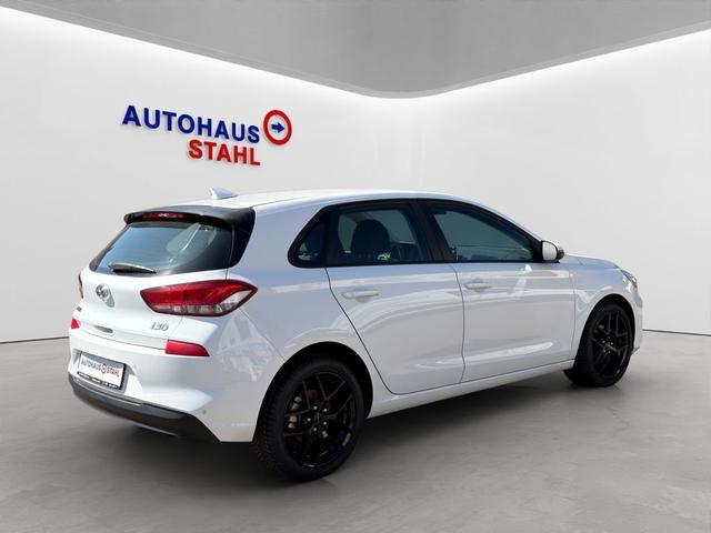 Hyundai i30 1.4 YES! 