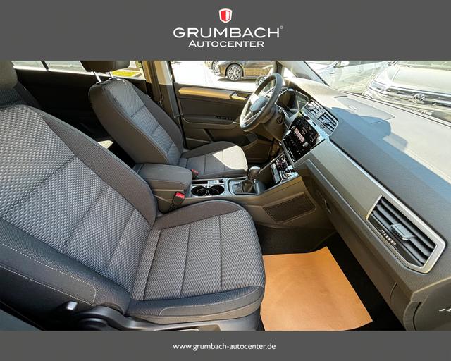 Volkswagen Touran Comfortline Edition 1.5TSI DSG 7Sitzer Navi ACC Sitzh. LED el.Heckkl. Alarm 17Zoll Kamera MY25 