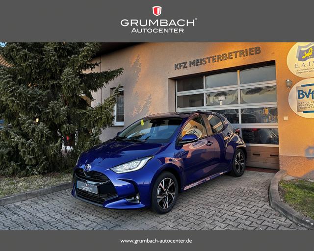 Lagerfahrzeug Toyota Yaris - Hybrid Style (TeamD) 1.5 VVT-i CVT SafetyPaket SideAssist LED Sitzh. Lenkradh. Kamera Alu PDC