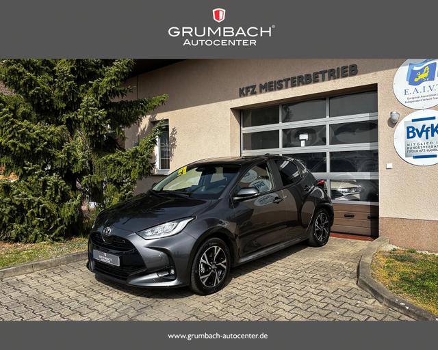 Lagerfahrzeug Toyota Yaris - Hybrid Style 1.5 VVT-i CVT SafetyPaket SideAssist LED Sitzh. Lenkradh. Kamera Alu PDC