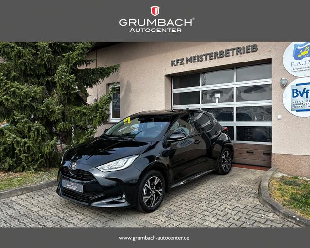 Lagerfahrzeug Toyota Yaris - Hybrid Style 1.5 VVT-i CVT SafetyPaket SideAssist LED Sitzh. Lenkradh. Kamera Alu PDC