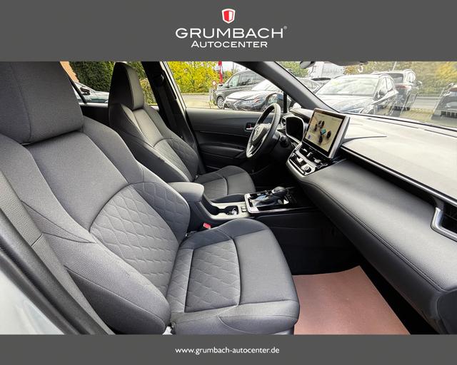 Toyota Corolla Cross Style Teamplayer Hybrid 2,0-l-VVT-i Systemleistung 131 kW (178 PS) Neues Modell 