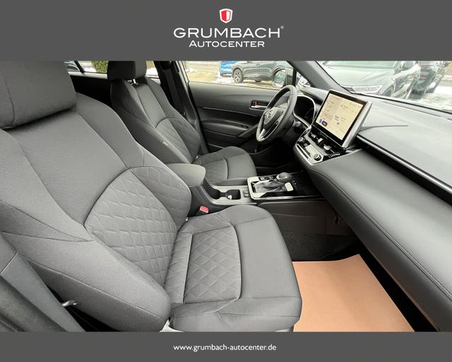 Toyota Corolla Cross Style Teamplayer Hybrid 2,0-l-VVT-i Systemleistung 131 kW (178 PS) Neues Modell 