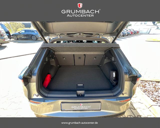 Volkswagen T-Roc 1.5 eTSI DSG R-Line Neues Modell BlackStyle Matrix AZV Sitzh. elktr.Heckkl. 19Zoll TopAusst. 