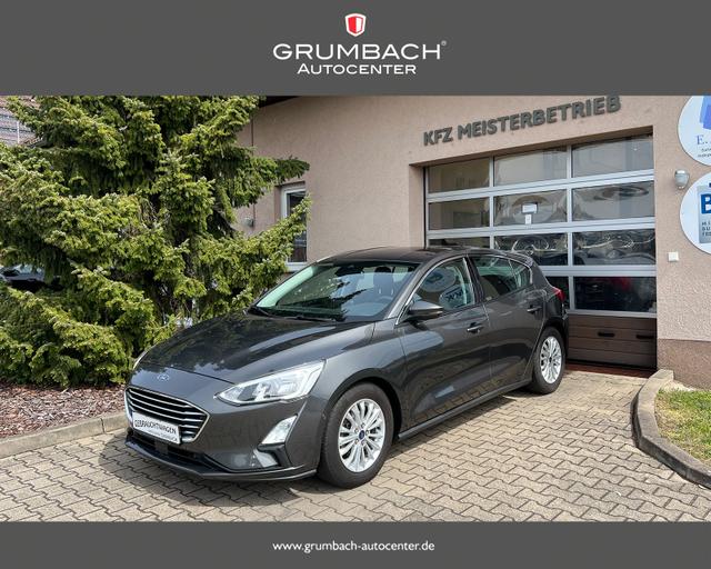 Gebrauchtfahrzeug Ford Focus - 1.0 EcoBoost, Titanium Winterpaket EasyParking Kamera Sitzh. Lenkr.hzb. Frontsch.hzb. Garantie