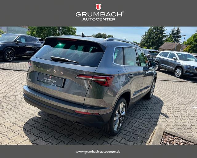 Skoda Karoq Selection Plus 1.5 TSI DSG 150PS/110kW 2026 Park-Paket TravelAssist Sitzh. SideAssist 18Zoll Kamera Lenkr.hzb. 