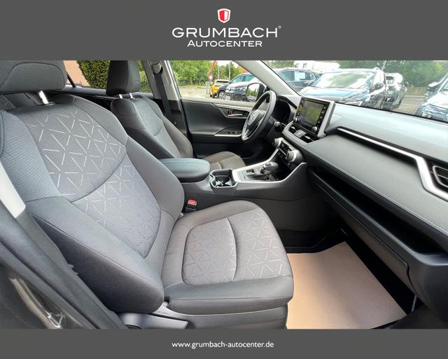 Toyota RAV4 2.5 VVT-i Hybrid, Team D 4x2 AZV Navi TechnikPaket el.Heckkl. SideAssist QuerAssist RCTA Sitzh. Garantie TopZustand 