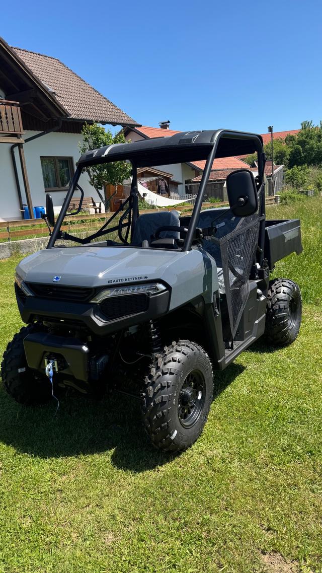 Polaris Ranger 500 - Dach, Seilwinde, LED Scheinwerfer, Alufelgen, Turfe Mode, mit Stra&szlig;enzulassung!