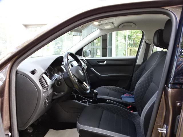 Skoda Fabia Combi Ambition TSI 110 // Klima+Kamera+LED+LM+NSW+PDC+SmartLink+Reling 