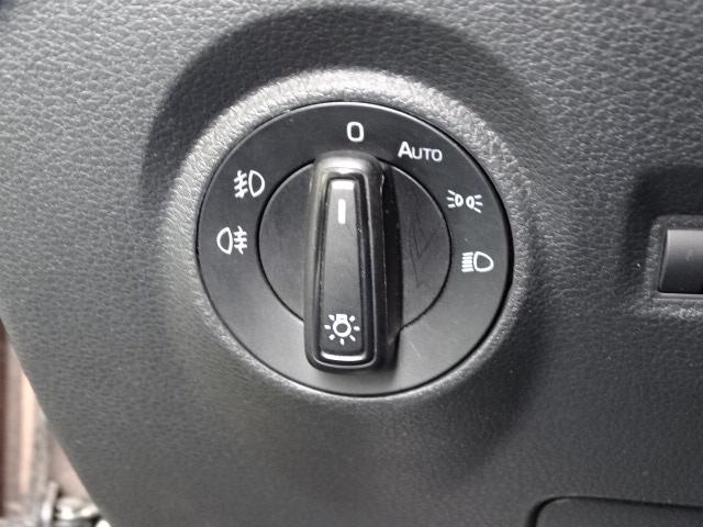 Skoda Fabia Combi Ambition TSI 110 // Klima+Kamera+LED+LM+NSW+PDC+SmartLink+Reling 