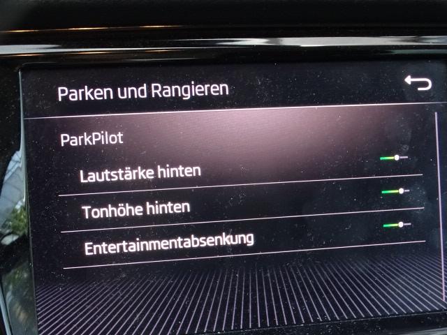 Skoda Fabia Combi Ambition TSI 110 // Klima+Kamera+LED+LM+NSW+PDC+SmartLink+Reling 