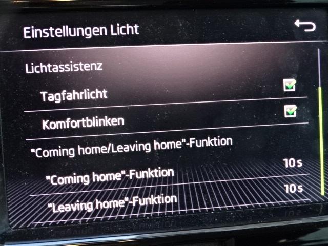 Skoda Fabia Combi Ambition TSI 110 // Klima+Kamera+LED+LM+NSW+PDC+SmartLink+Reling 