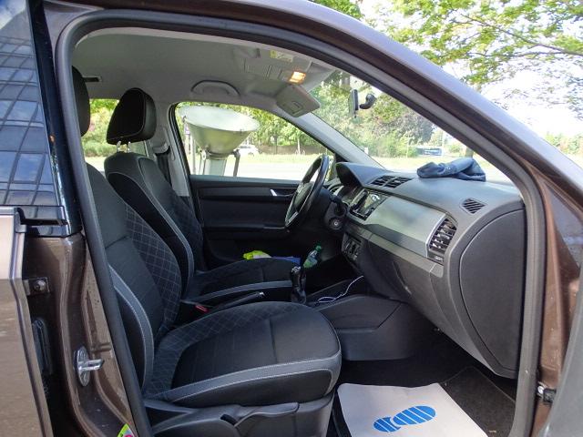 Skoda Fabia Combi Ambition TSI 110 // Klima+Kamera+LED+LM+NSW+PDC+SmartLink+Reling 