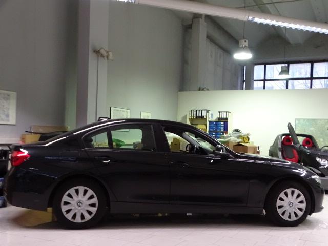 BMW 3er 318i // ECC+LED+Navi+NSW+PDC+SiHzg 