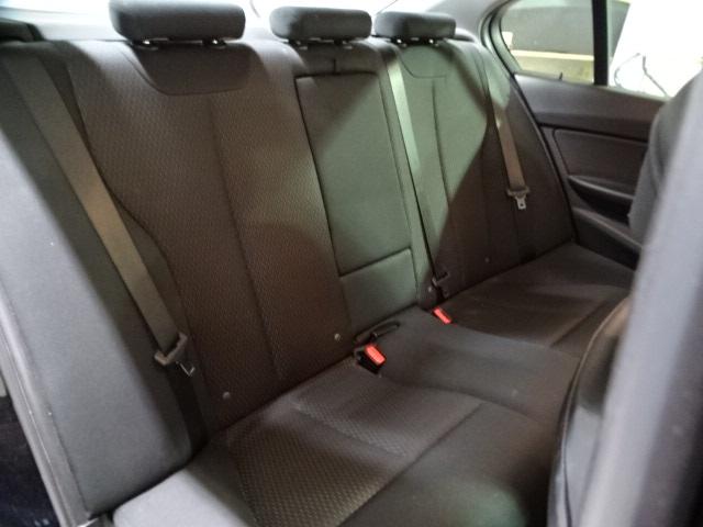 BMW 3er 318i // ECC+LED+Navi+NSW+PDC+SiHzg 