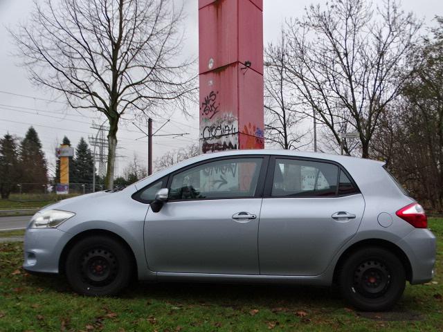 Toyota Auris 1,6 luna // 1.Hd+ECC+el.FH+el.kl.Sp+LM+NSW+SiHzg+Temp 