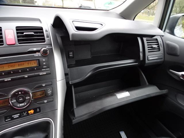 Toyota Auris 1,6 luna // 1.Hd+ECC+el.FH+el.kl.Sp+LM+NSW+SiHzg+Temp 