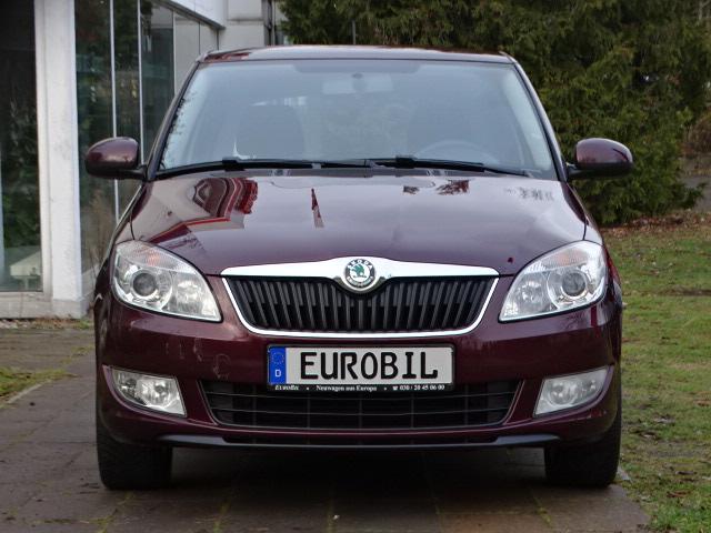 Skoda Fabia 1,2 TSI Ambition // Allwetter+eFH+eSp+Klima+LED+NSW+LM+PDC+SiHzg+TFL 