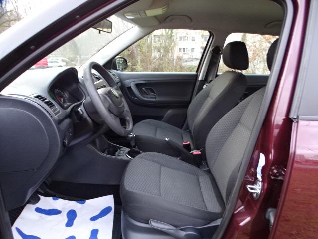 Skoda Fabia 1,2 TSI Ambition // Allwetter+eFH+eSp+Klima+LED+NSW+LM+PDC+SiHzg+TFL 