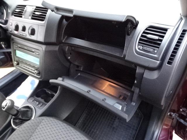 Skoda Fabia 1,2 TSI Ambition // Allwetter+eFH+eSp+Klima+LED+NSW+LM+PDC+SiHzg+TFL 