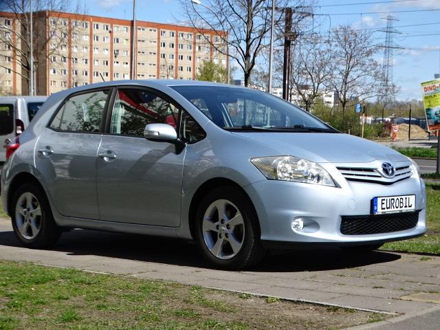 Toyota Auris 1,6 luna // 1.Hd+ECC+el.FH+el.kl.Sp+LM+NSW+SiHzg+Temp 