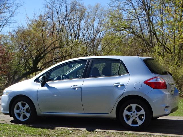 Toyota Auris 1,6 luna // 1.Hd+ECC+el.FH+el.kl.Sp+LM+NSW+SiHzg+Temp 