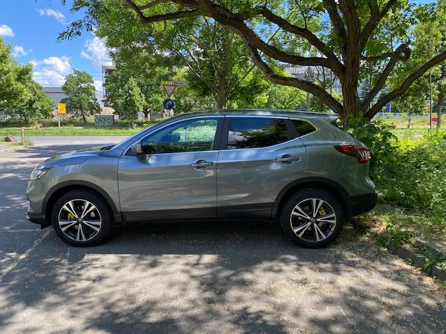 Nissan Qashqai 1,6T N-Connecta // Facelift+Allwetter+AVM+Navi+SpurHalteAss 