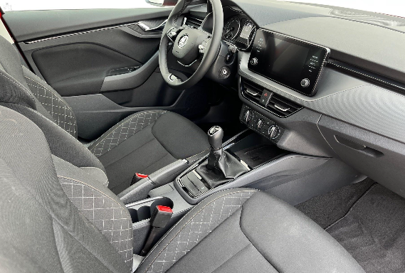 Skoda Scala 1.0 TSI 81kW Ambition Plus 