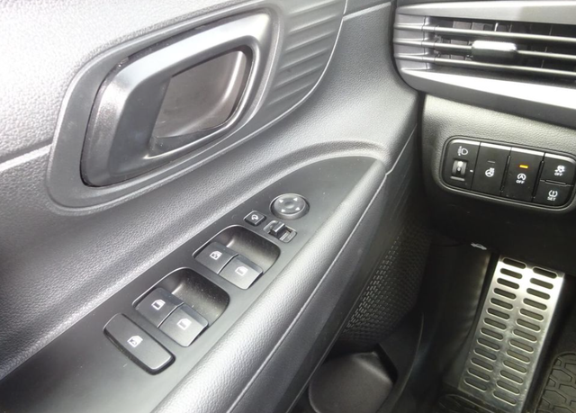 Hyundai Bayon 1.0 T-GDi 74kW Play Climate 