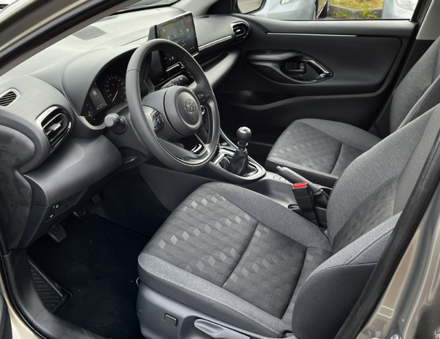 Toyota Yaris 1.5i Style 6MT 