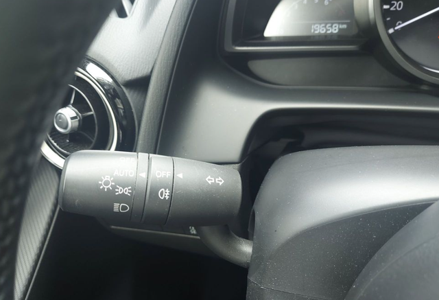 Mazda 2 1.5i 66kW Center Line Plus 