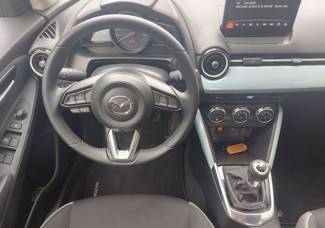 Mazda 2 1.5i 66kW Center Line Plus 