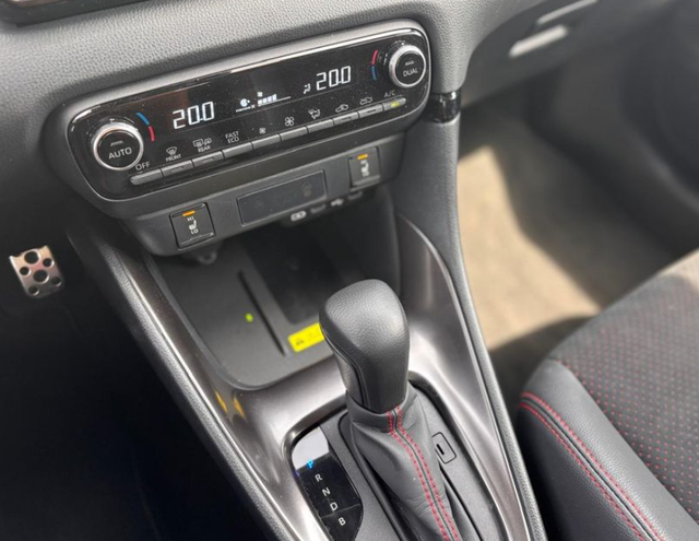 Toyota Yaris 1.5 HSD 96kW e-CVT GR-Sport 
