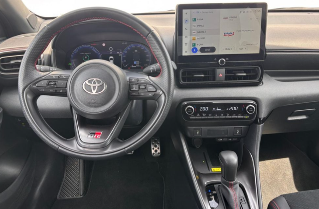 Toyota Yaris 1.5 HSD 96kW e-CVT GR-Sport 