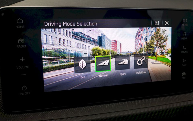 Skoda Kamiq FL 1.5 TSI 110kW Monte Carlo DSG 