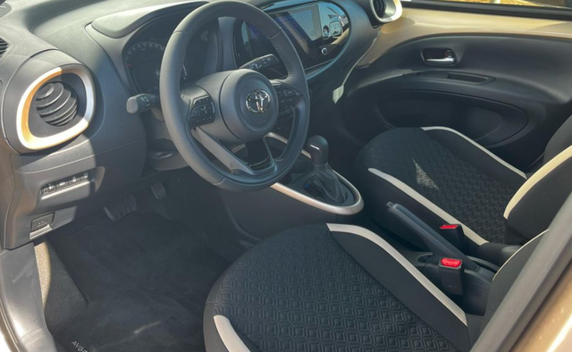 Toyota Aygo X 1.0L 53kW Style Tech Vision CVT 