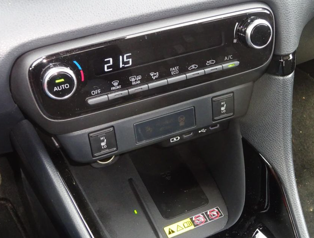 Toyota Yaris 1.5 HSD 85kW Style e-CVT 