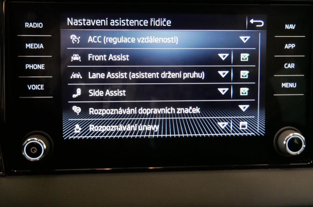 Skoda Karoq 1.5 TSI 110kW Style DSG 