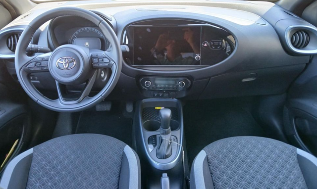 Toyota Aygo X 1.0 CVT 53kW Style Tech Vision 