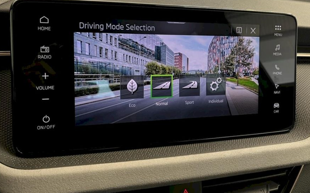 Skoda Kamiq FL 1.0 TSI 85kW Top Selection DSG 