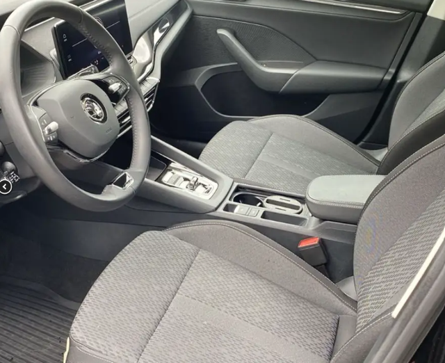 Skoda Octavia Combi 2.0 TDI 110kW Style Plus DSG 