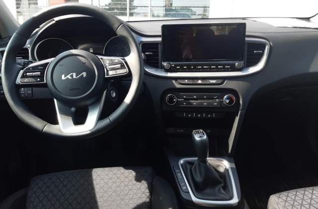 Kia Ceed HB 1.5 T-GDI 103kW Spin 